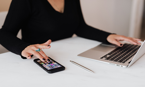 How to Turn Social Media Content Creation Into a Full-Time Career